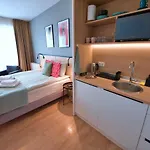 Bk Praga - National Stadium - Comfortable For 4 People