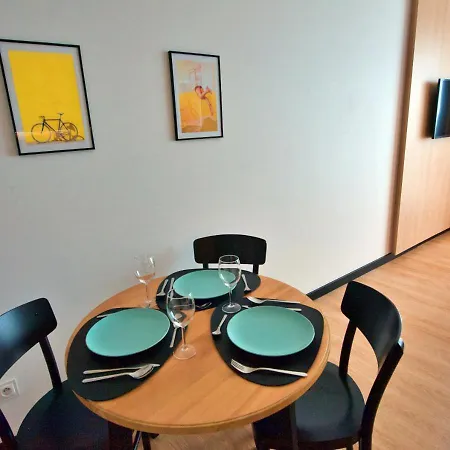 Bk Praga - National Stadium - Comfortable For 4 People Lejlighed