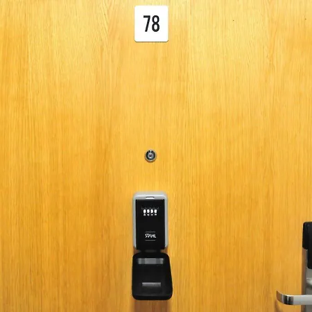 Bk Praga - National Stadium - Comfortable For 4 People 4*